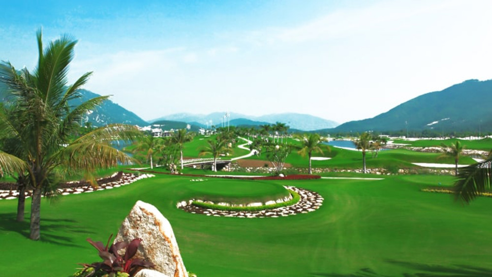 Diamond Bay Golf & Villas